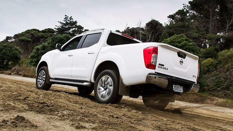 2016 Nissan Navara ST-X 4x4 vs Toyota Hilux SR5 4x4 comparison - NZ Autocar