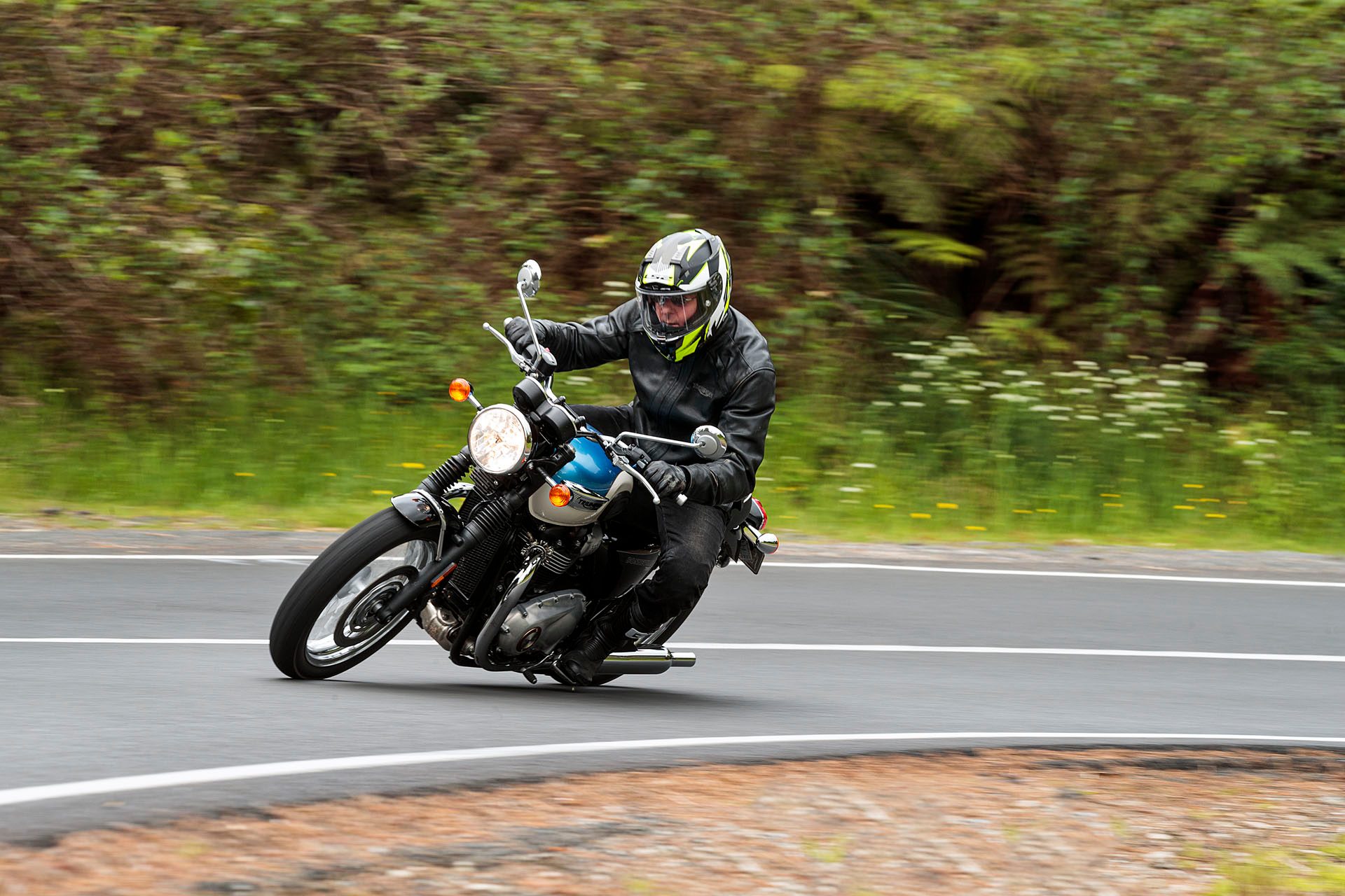 2019 Triumph Bonneville T100 review - NZ Autocar