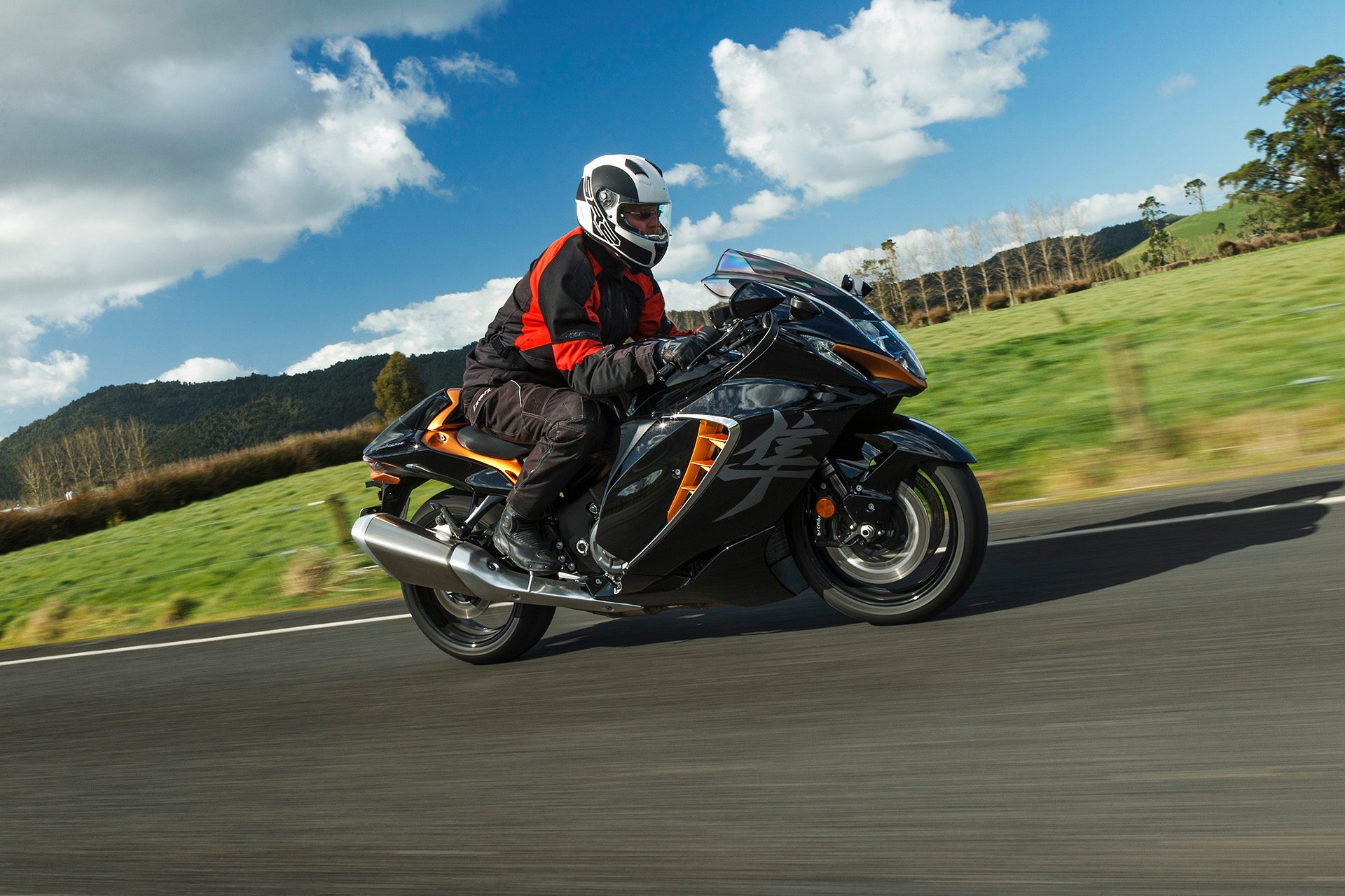 2021 Suzuki Hayabusa review - NZ Autocar