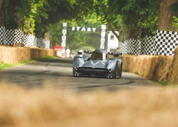 McMurty Speirling setting Goodwood Festival of Speed hillclimb record