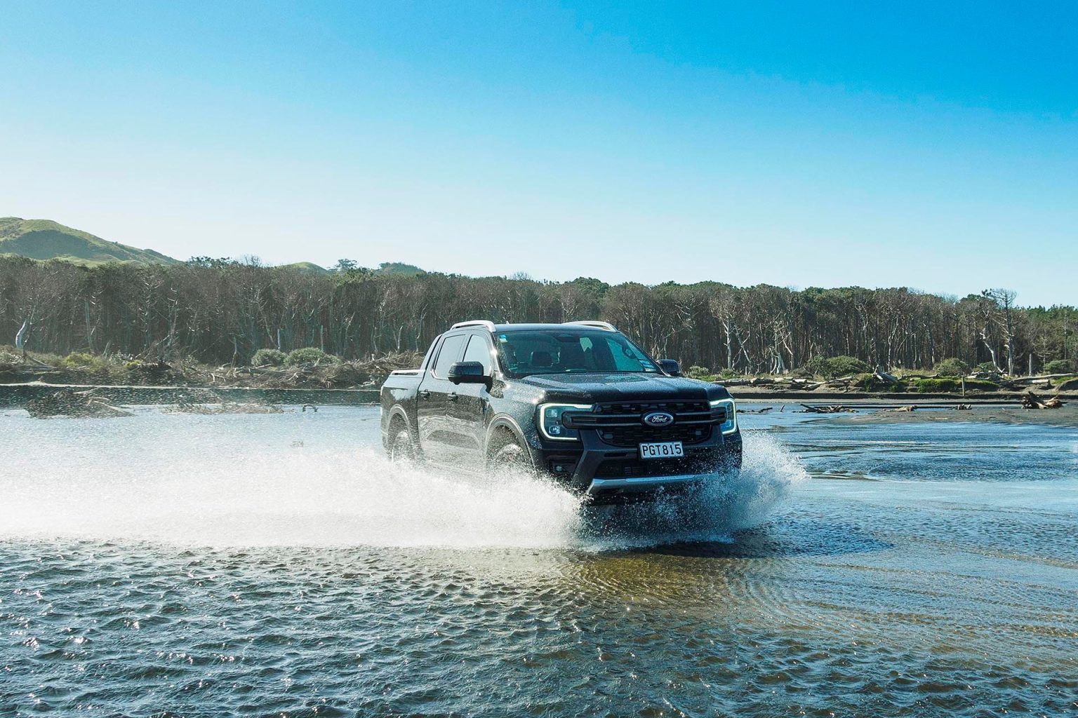 2022 Ford Ranger Wildtrak V6 Vs Ford Ranger XLT 4x4 Comparison Review ...