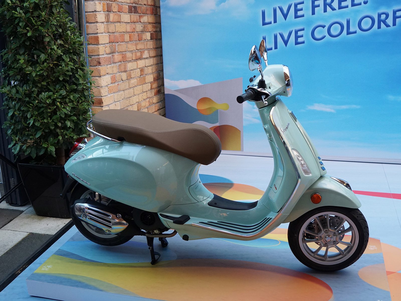 New Vespa Colours To Brighten Up Summer - NZ Autocar