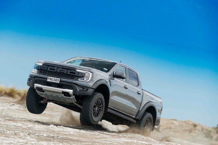 2022 Ford Ranger Raptor Review - NZ Autocar