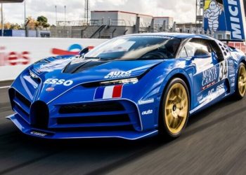 Bugatti Centodieci Le Mans tribute front three quarter view