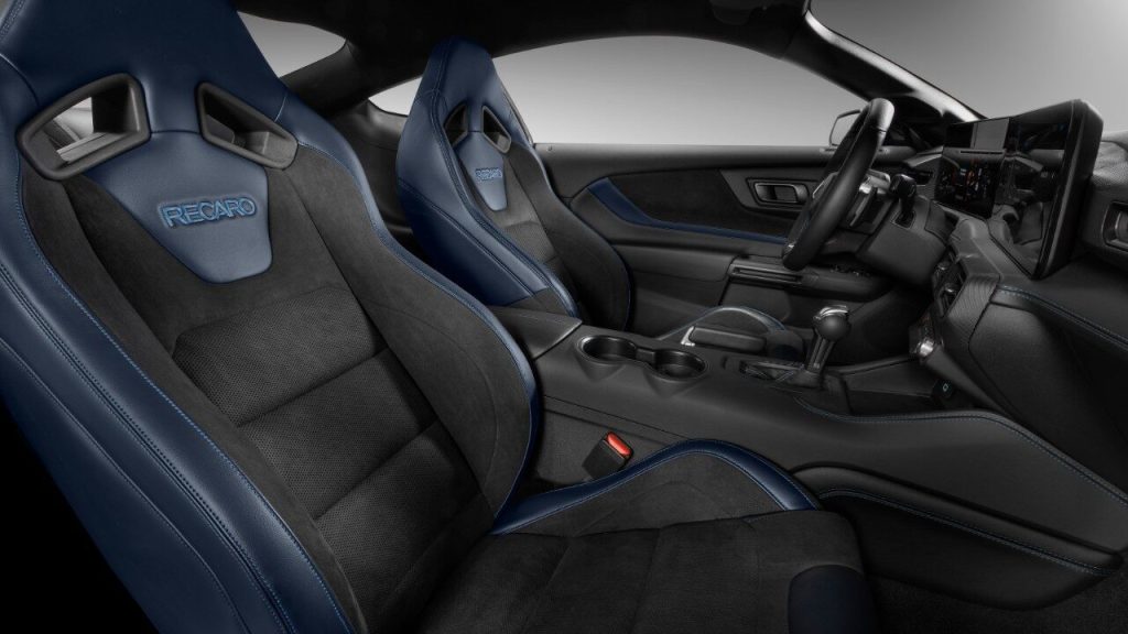 Ford Mustang Dark Horse interior seats