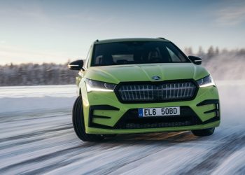 Skoda Enyaq iV vRS drifting on ice