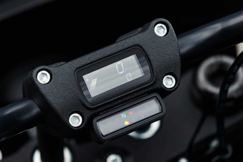 Digital read-out, located on handlebar top clamp