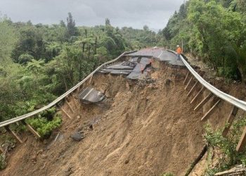 SH25A road washed away in Coromandel