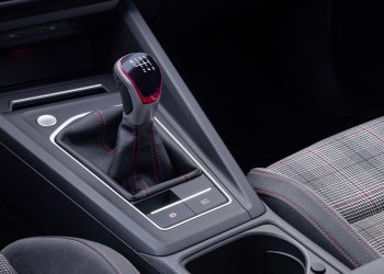 Volkswagen Golf manual shifter