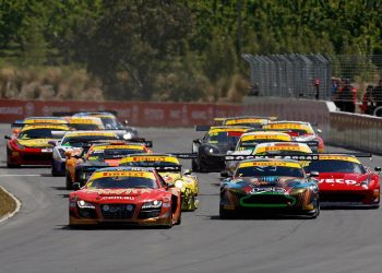 GT Race cars at Highlands Motorsport Park