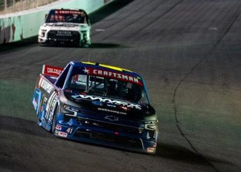 Niece Racing truck racing on oval