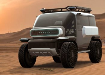 Toyota Baby Lunar Cruiser concept in desert