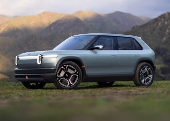 Rivian R3 front three quarter view