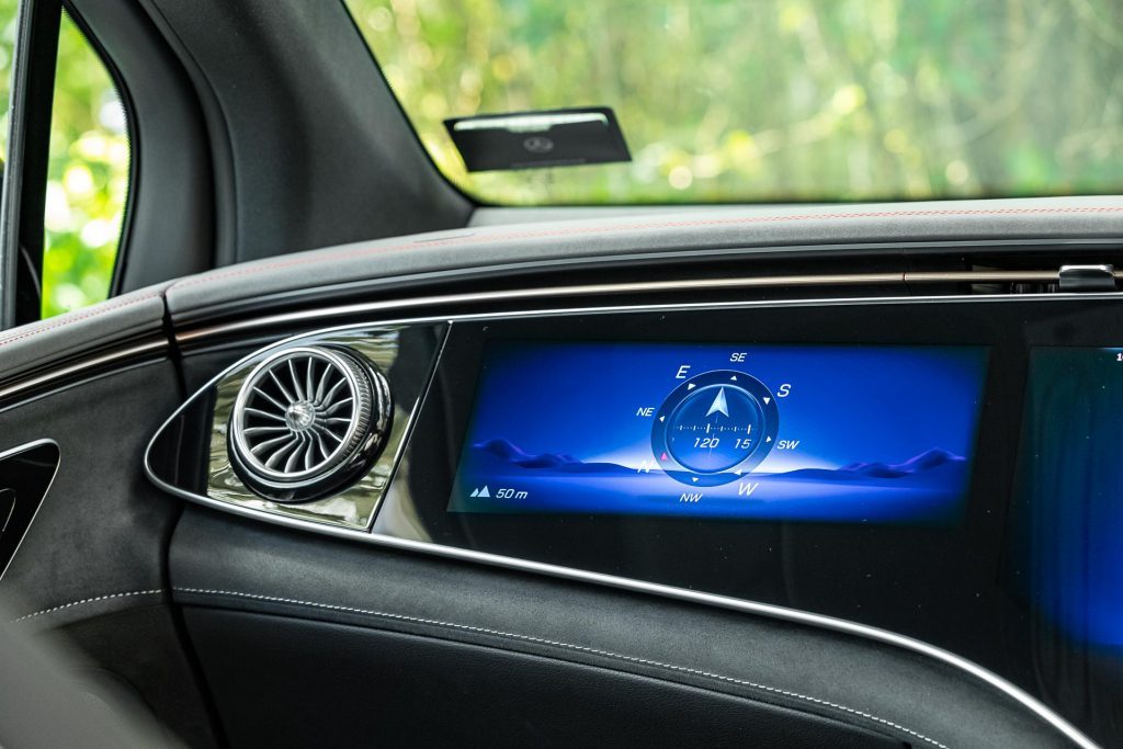 2024 Mercedes-Benz EQE 53 hyperscreen for passengers