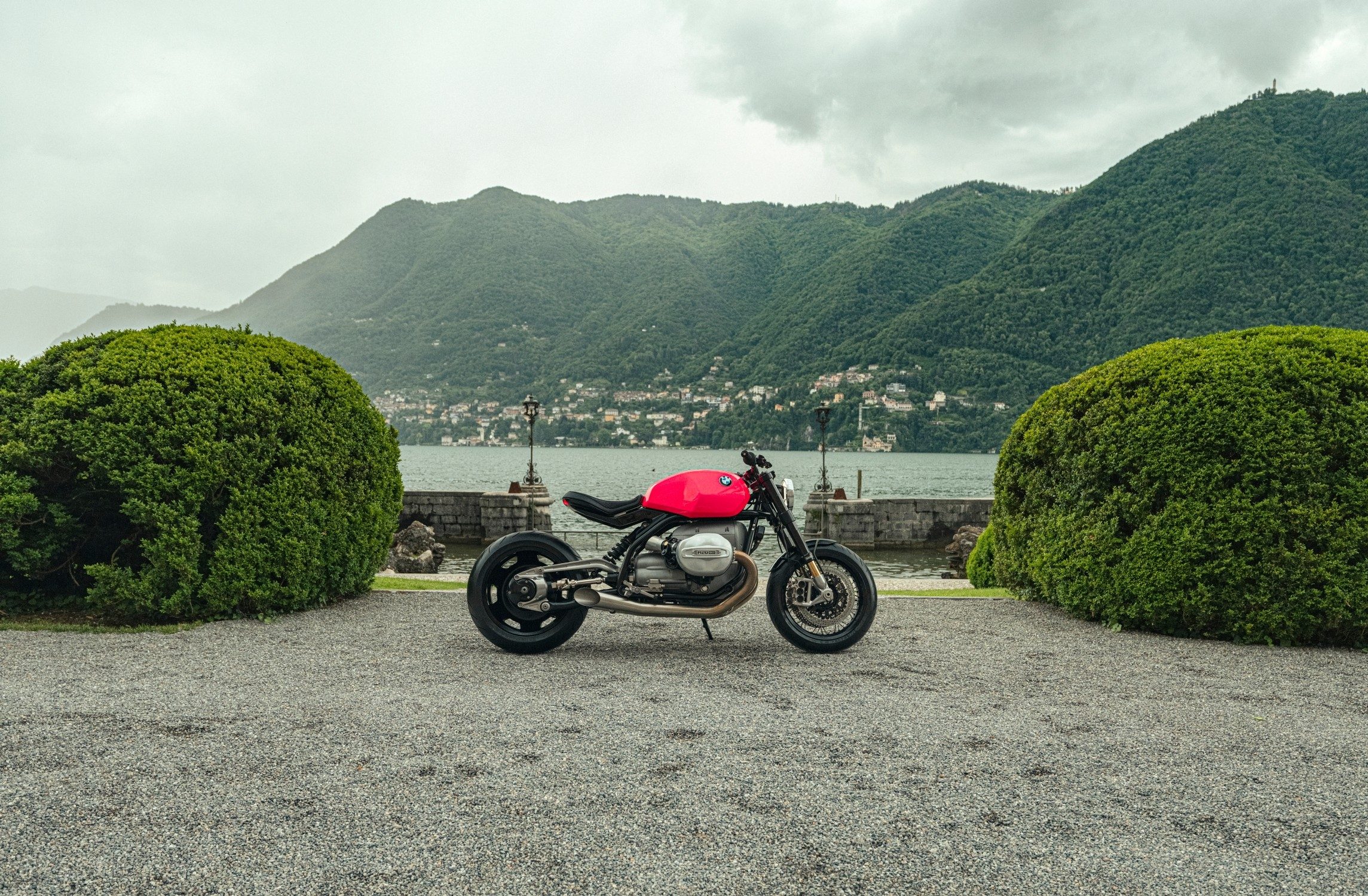 The actual BMW R20 Concept after its unveiling.