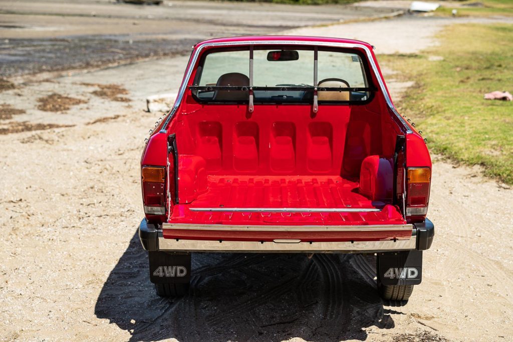 Subaru Brumby ute tray open