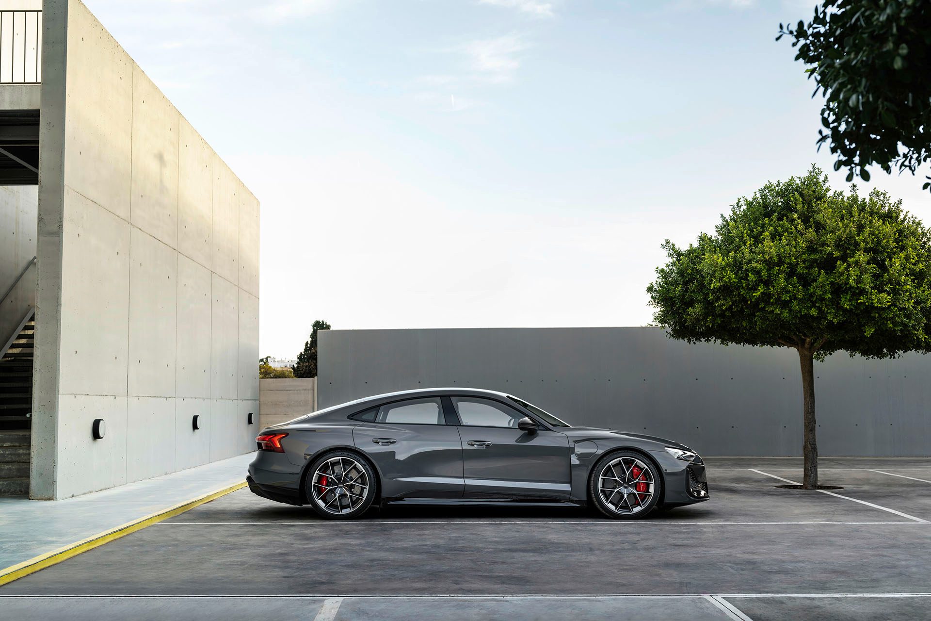 GT RS parked up.