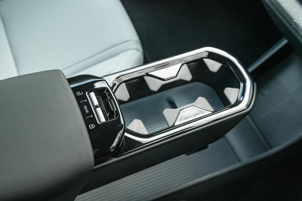 Volvo EX30 Twin-Motor Performance interior cup holder