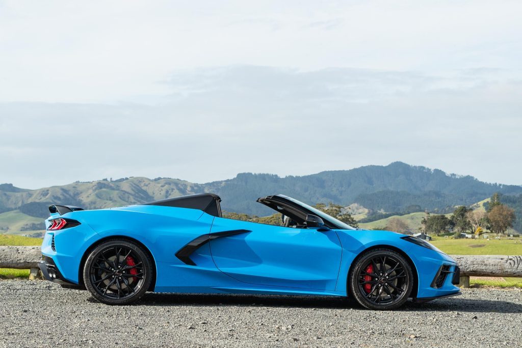 Chevrolet Corvette Stingray Convertible with roof off, side profile