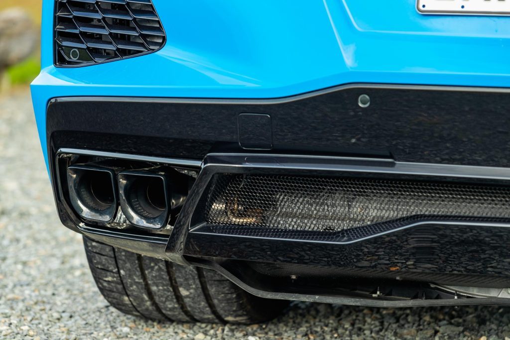 Chevrolet Corvette Stingray 3LT Convertible's exhaust detail