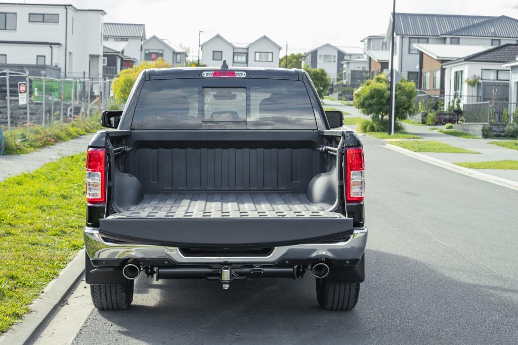 Ram 1500 Big Horn rear tray setup