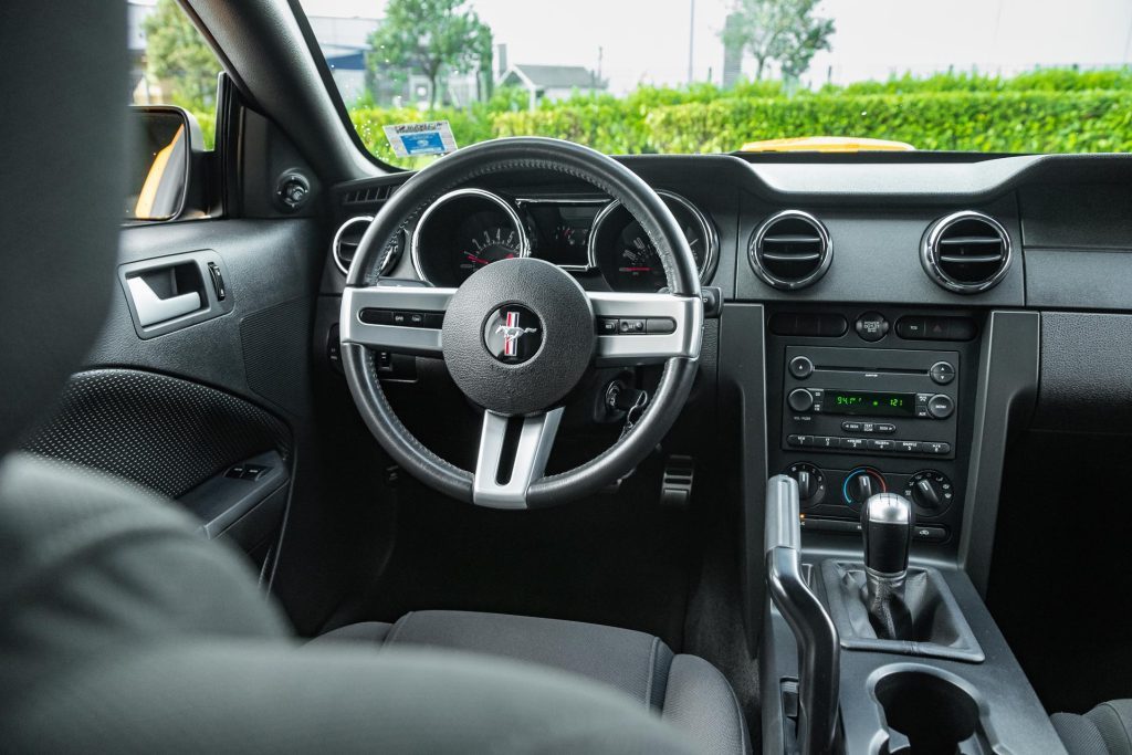 Wide interior view of the 2007 Ford Mustang GT