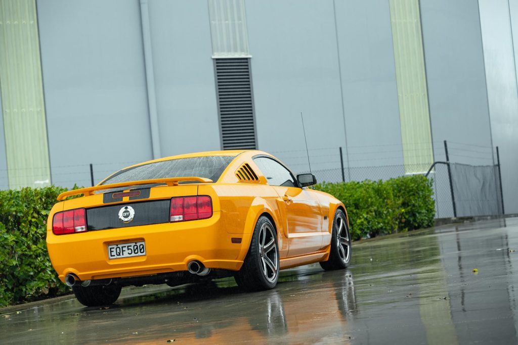 2007 Ford Mustang GT rear quarter view