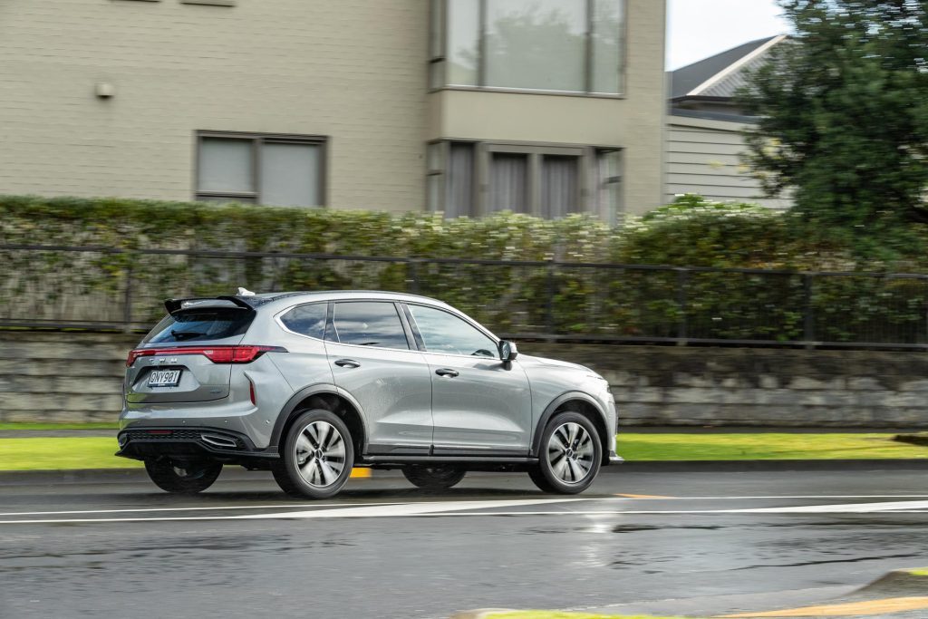 2024 Haval Jolion Ultra Hybrid panning side profile shot