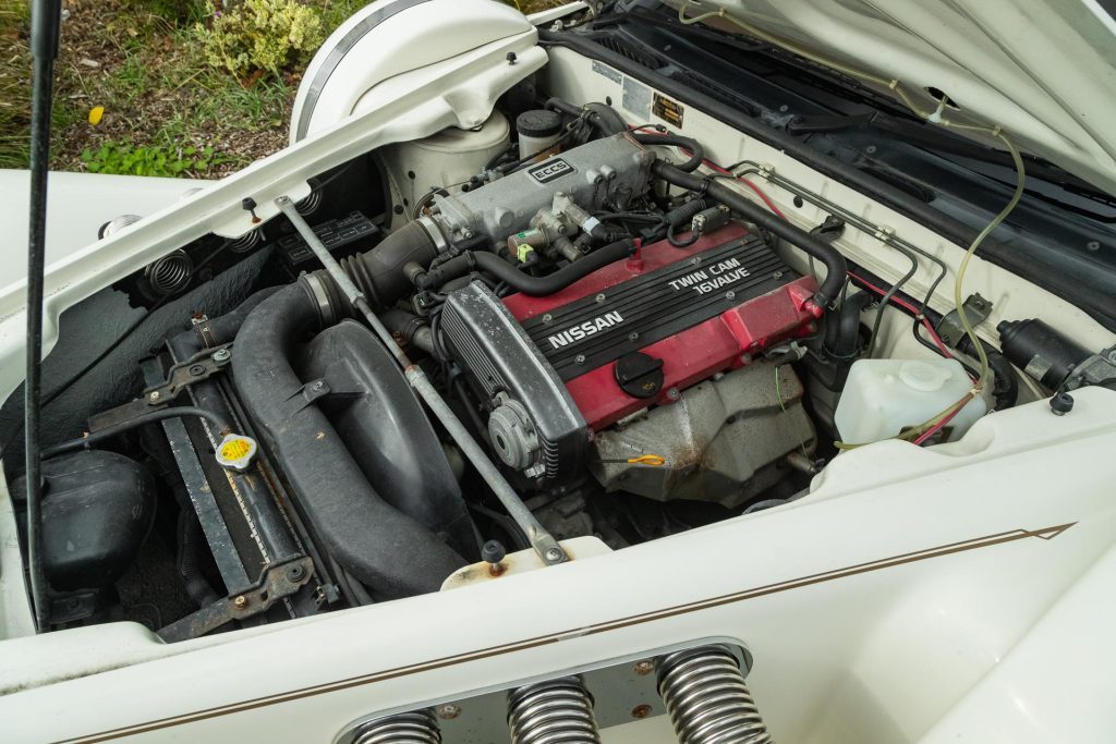 Engine bay of the 1990 Mitsuoka Le-Seyde