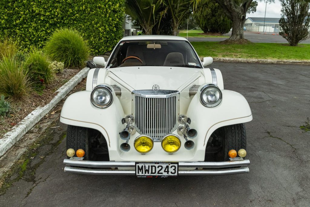 1990 Mitsuoka Le-Seyde front profile view