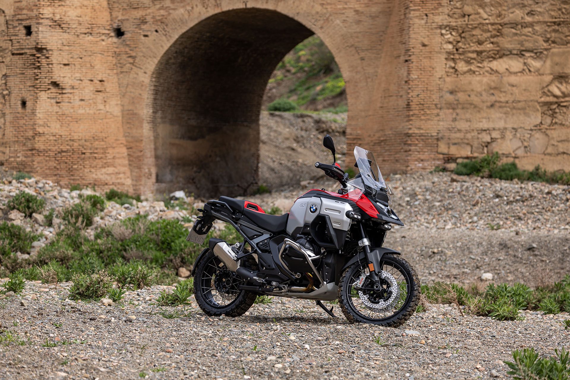 BMW R 1300 GS under an old Roman aquaduct.