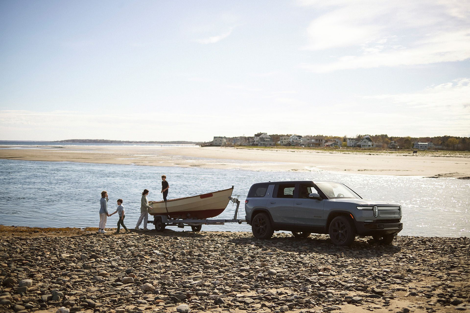 Rivian electric SUV, R1S.