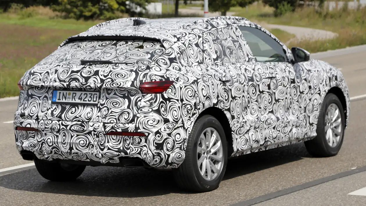 No interior shots available of the disguised Q5 Sportback.