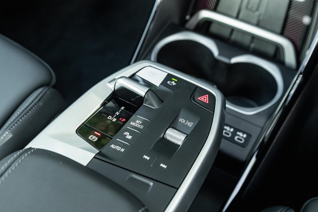 2024 BMW iX1 centre console and drive select modes