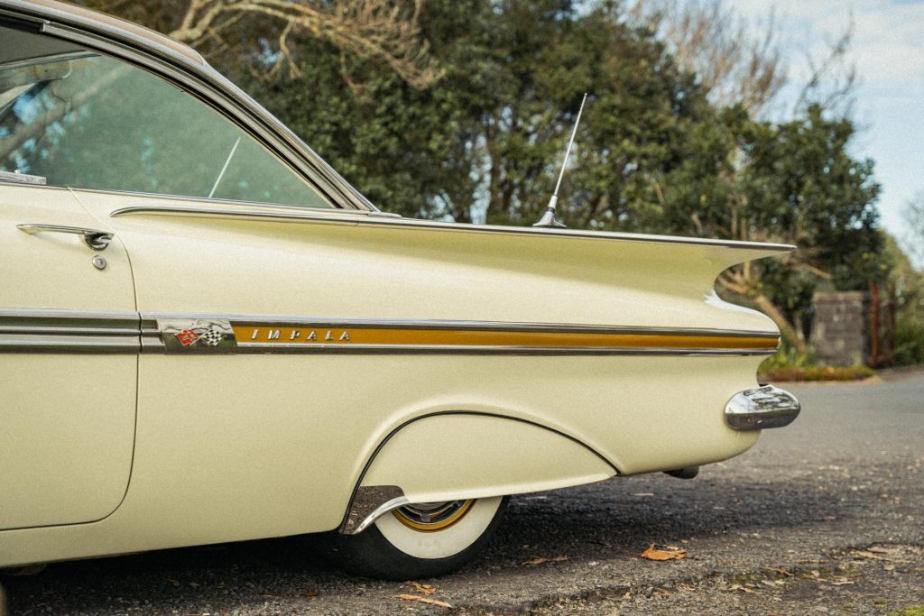 Side profile of rear wheel and badging on the Impala 1959