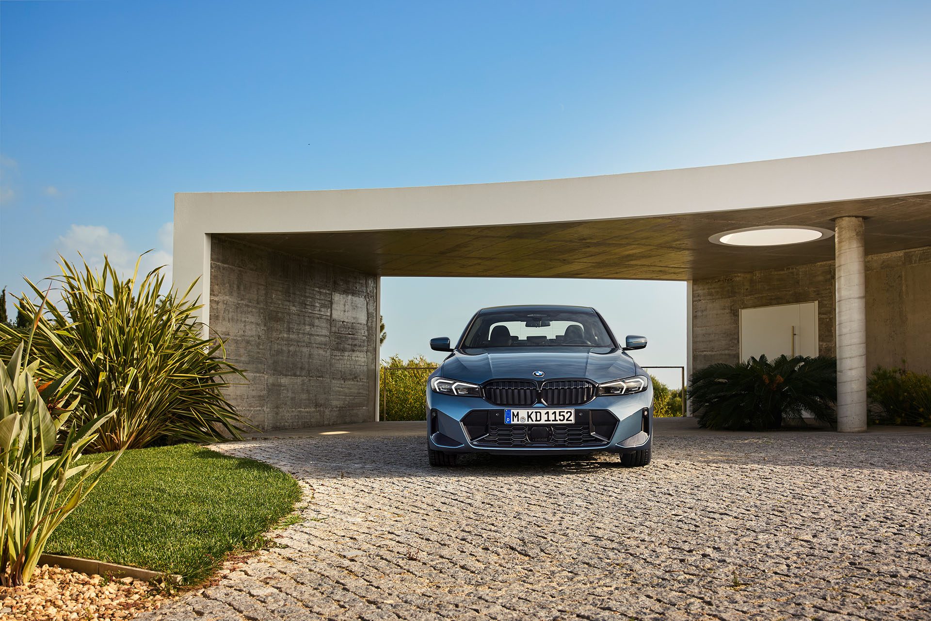 BMW 3 Series facelift from the front.