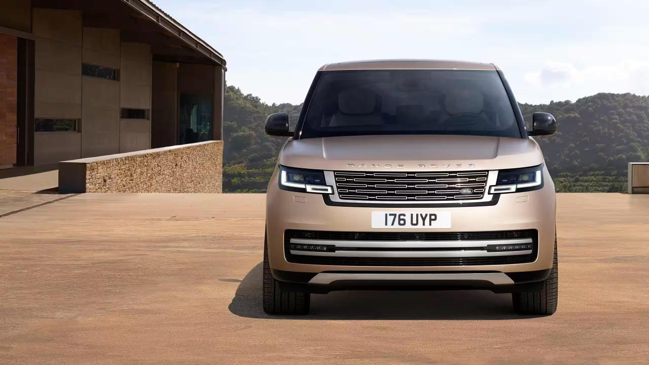 Front of Range Rover EV seems reasonably familiar. 