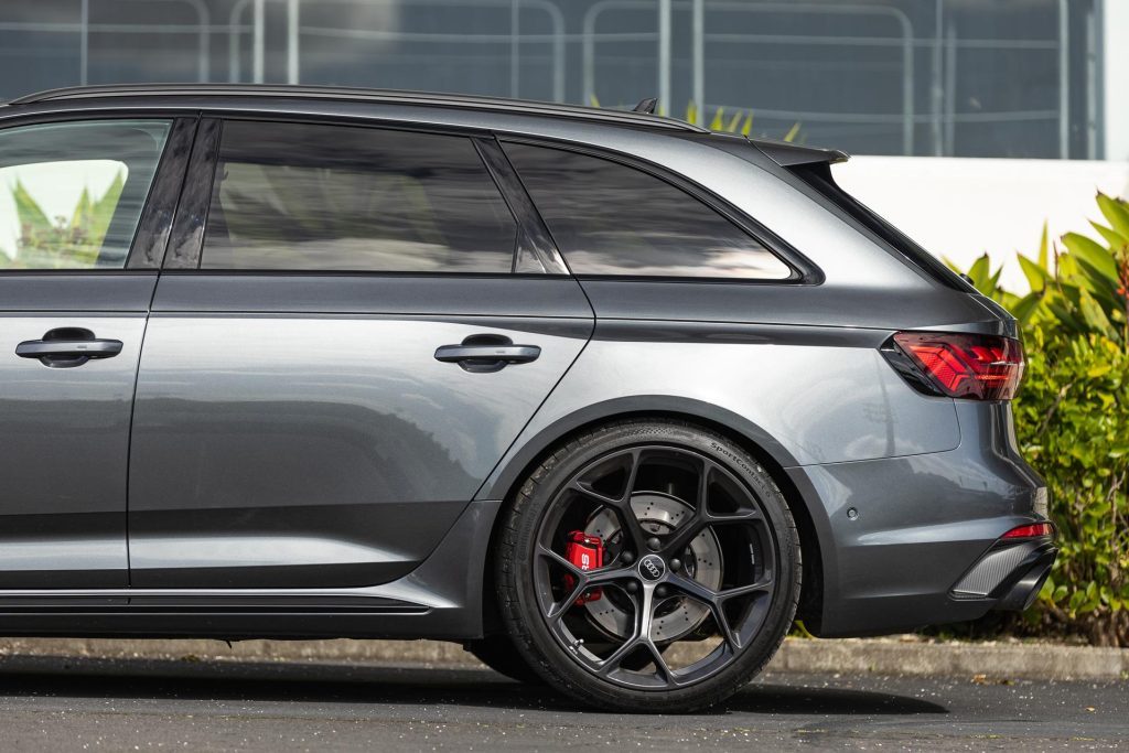 2024 Audi RS 4 Competition Plus rear wide guard and wheel detail