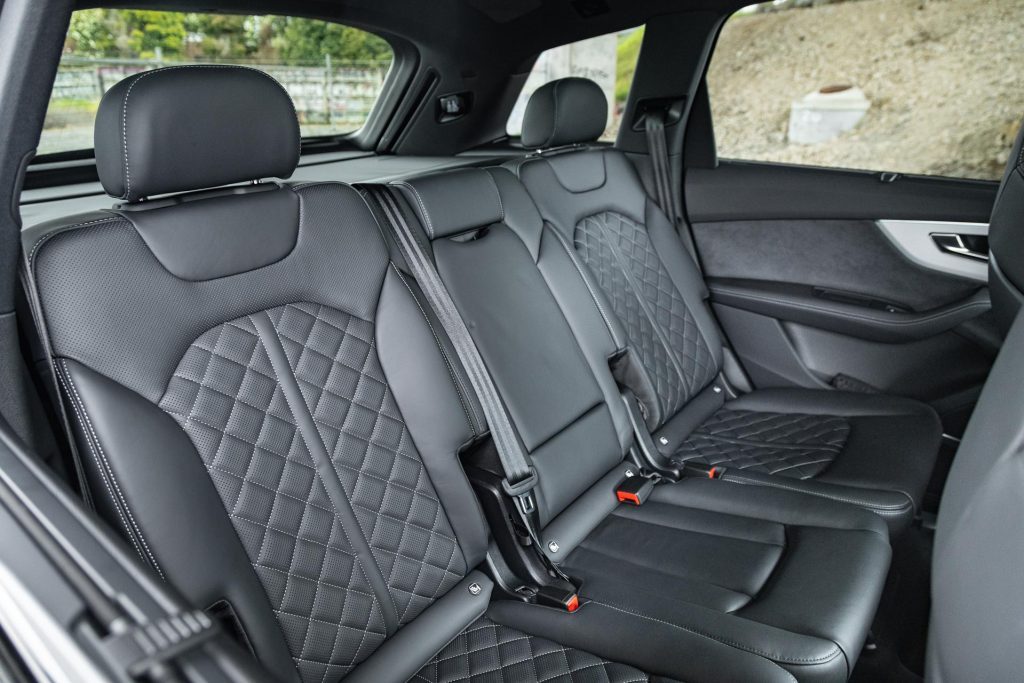 2024 Audi SQ7 TFSI middle row of seats