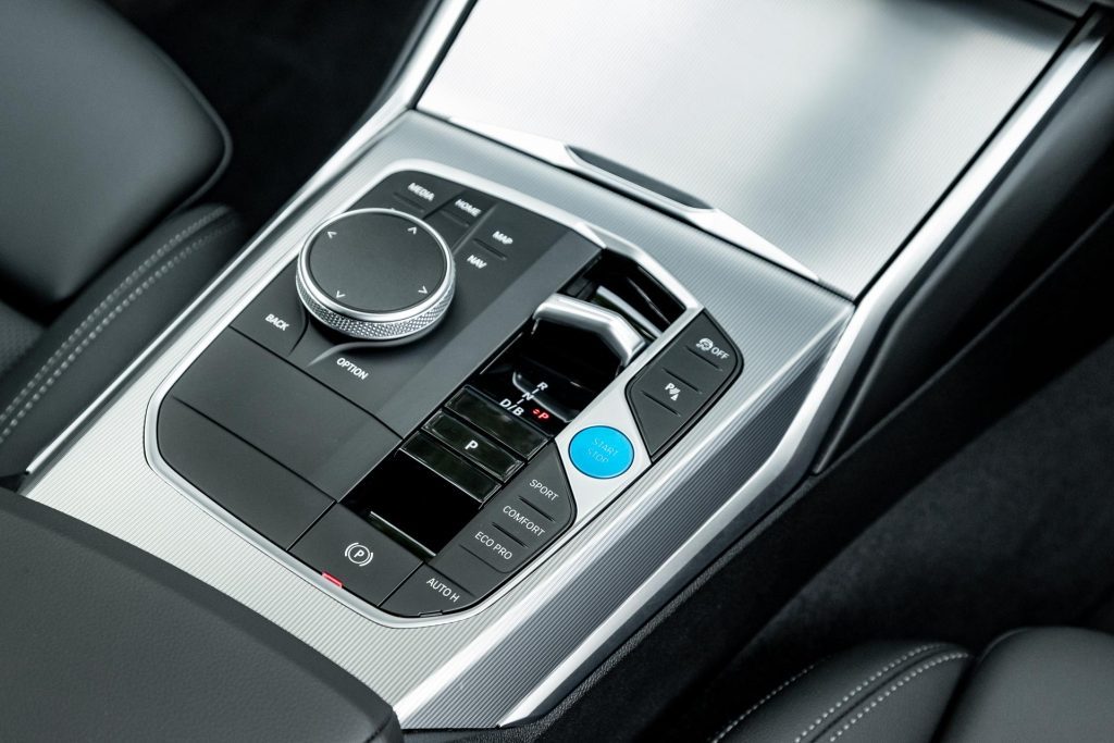 2024 BMW i4 eDrive35 centre console view