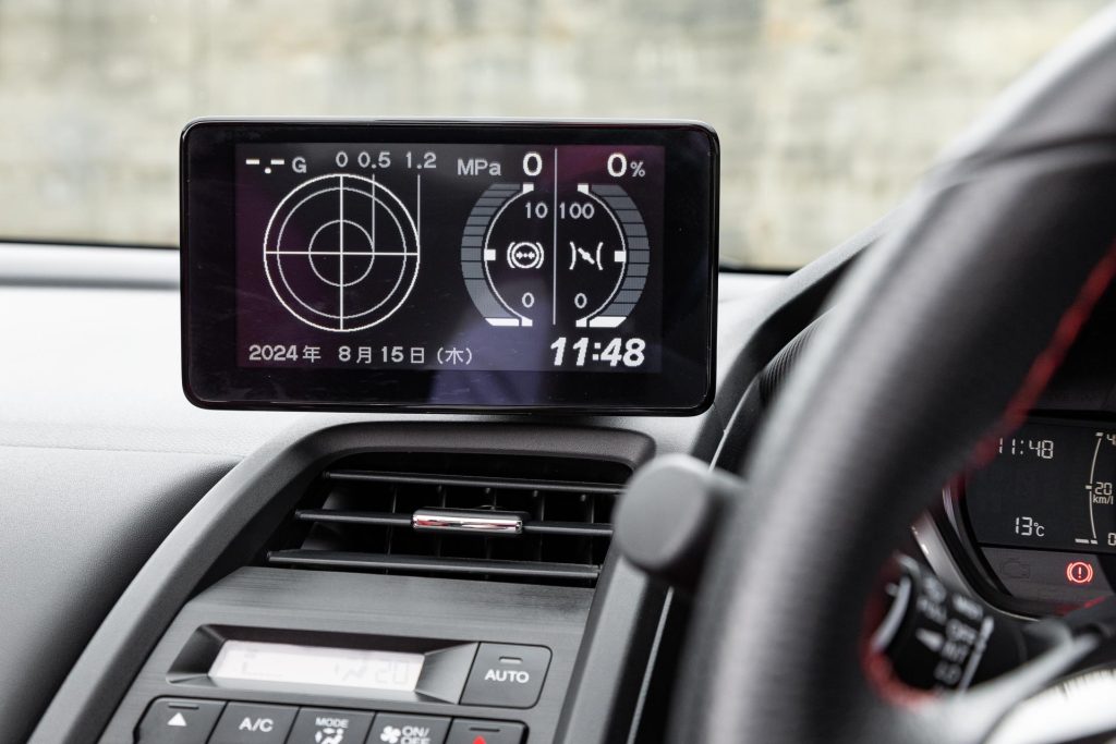 G-Force and temperature gauges of the Honda S660 Mugen RA