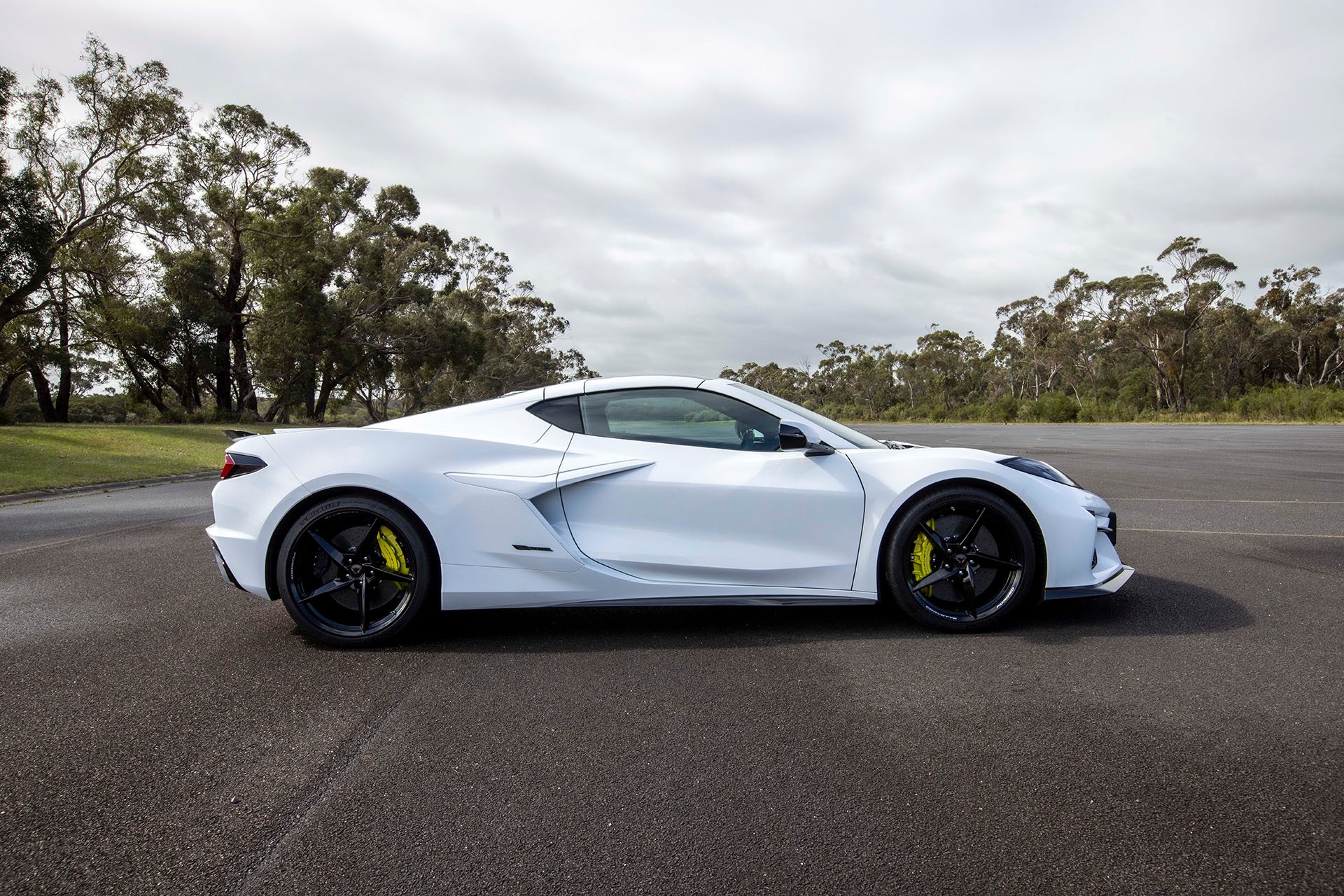 E-Ray continues with the killer looks of the Corvette Stingray. 