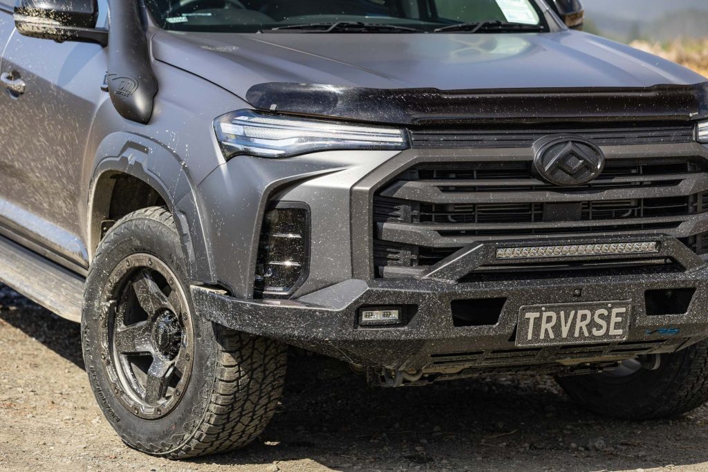 Front lightbar and front grille layout on the LDV T60 Traverse