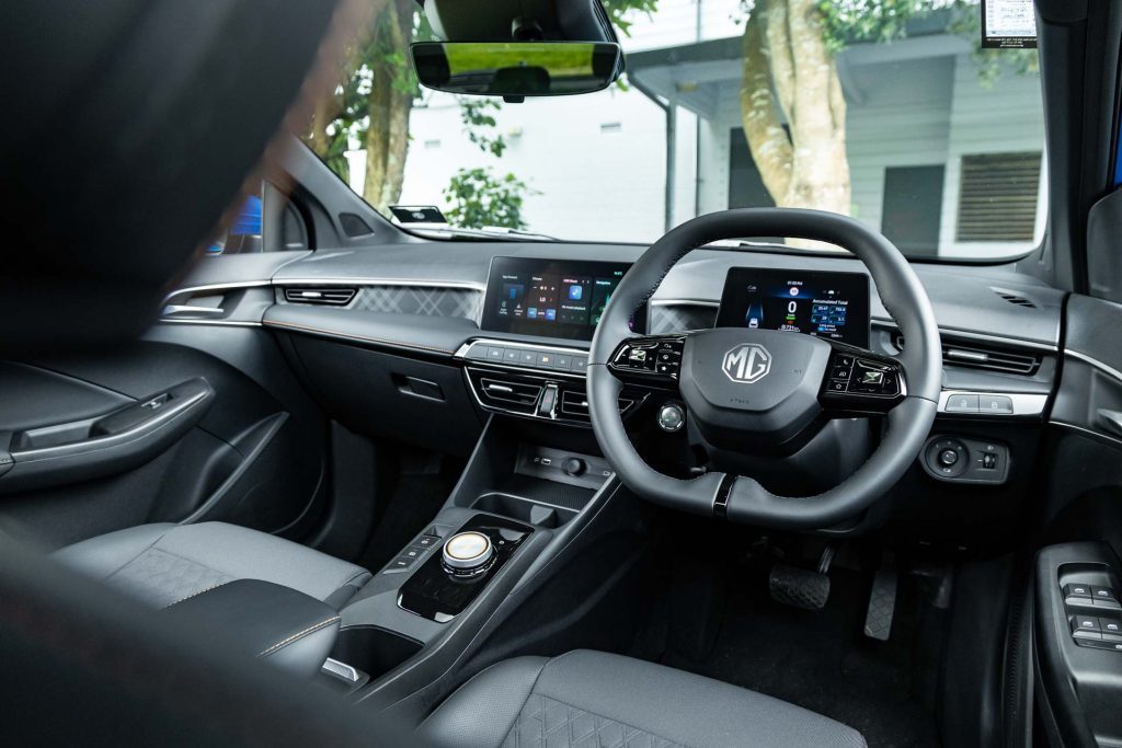 Wide front interior view of the MG3 Hybrid Essence