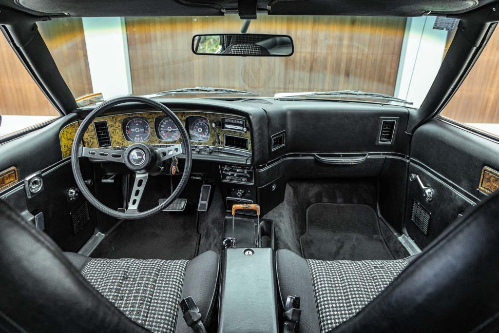 Steering wheel of the Javelin, showing wide interior view