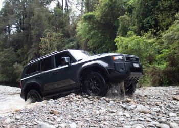 Toyota Land Cruiser Prado off road