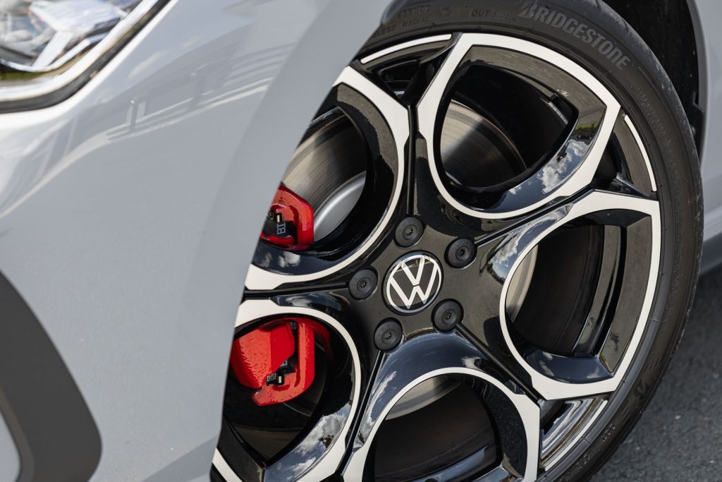 Front wheel of the 2024 GTI