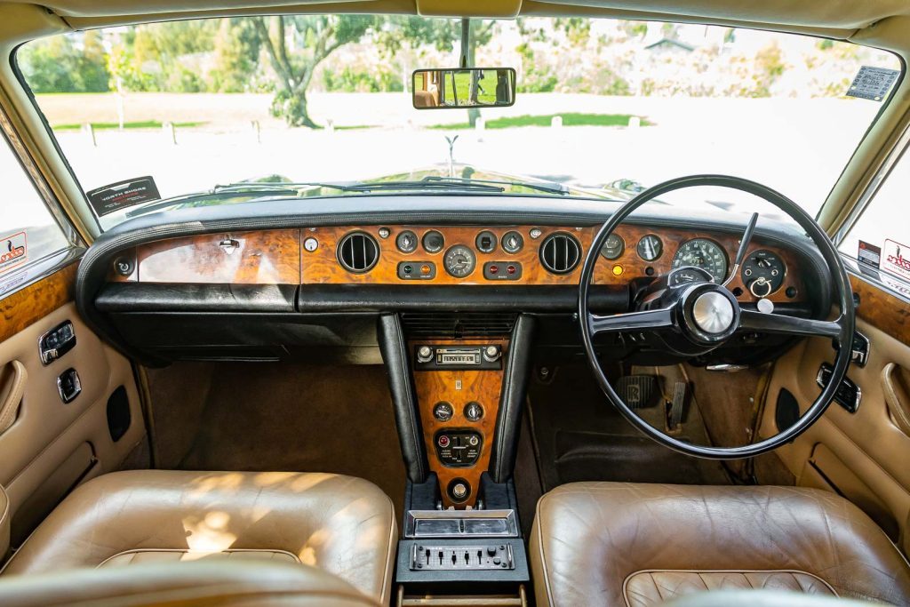 Rolls Royce Silver Shadow interior, with matchbooked wooden veneer