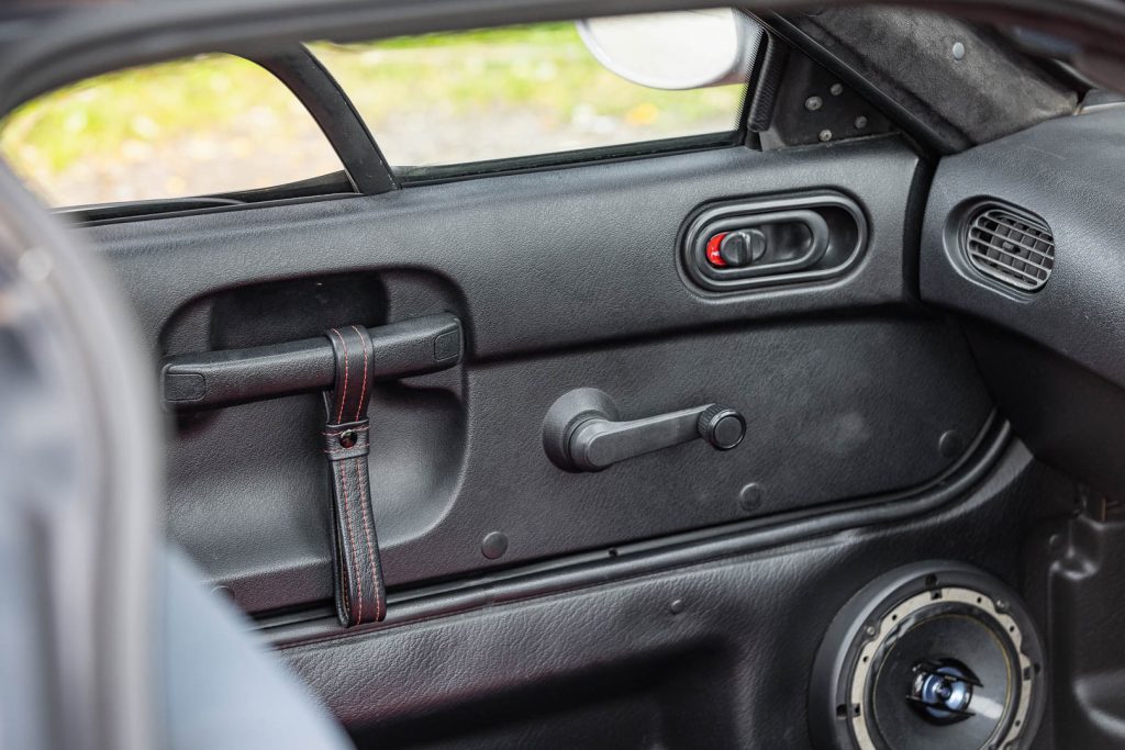 Suzuki Cara or Autozam AZ-1 door layout