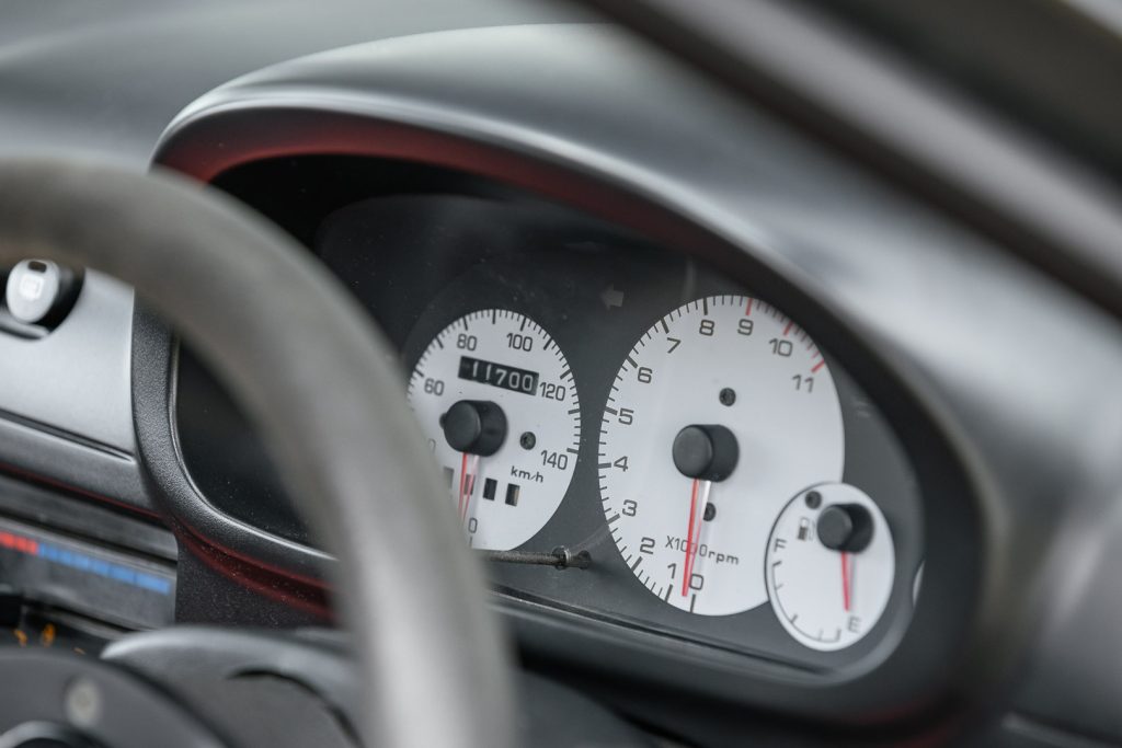 Tachometer of the AUtozam az1